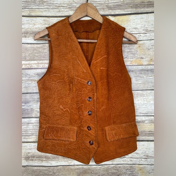 Vintage Jackets & Blazers - Vintage M stunning rust brown embossed swirl suede vest